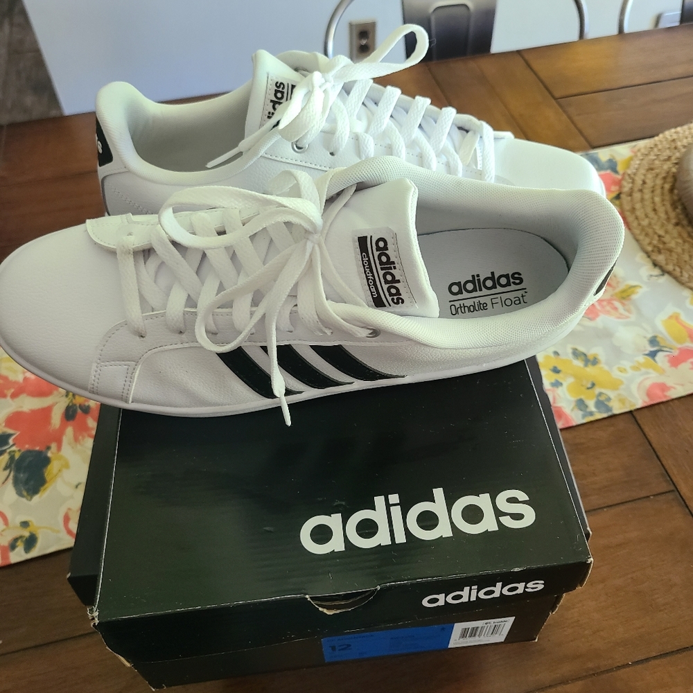 brand new Adidas shoes size 12 - Picture 2 of 2